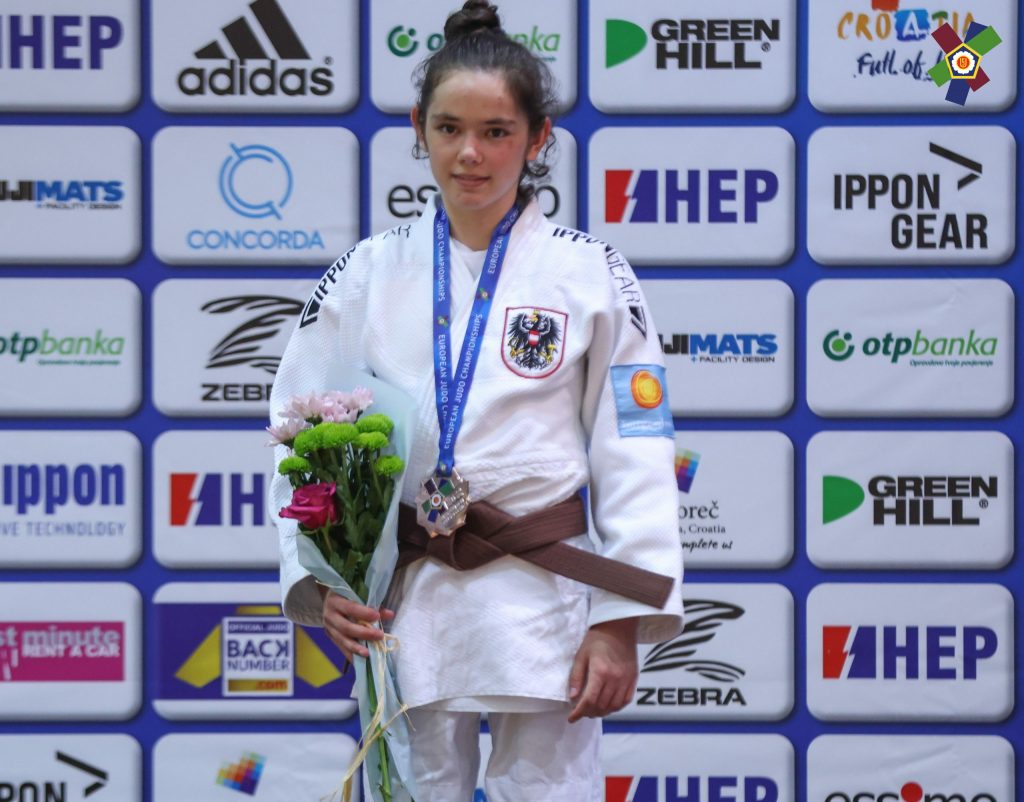 Nina Auer - Bronze Medalist