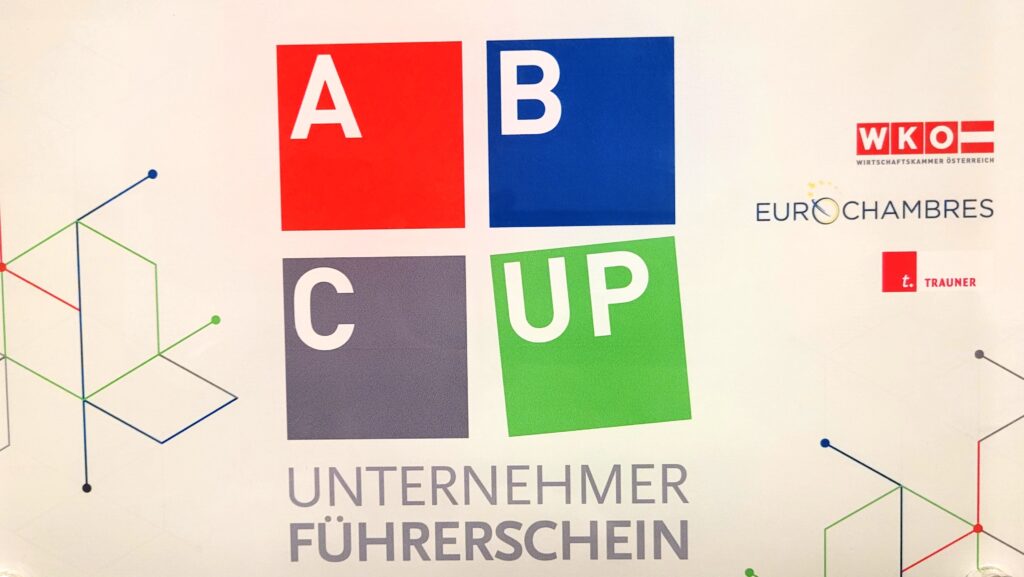 We are celebrating the outstanding results of our year 4 students who took the Unternehmerführerschein Modul A examination on April 4th.