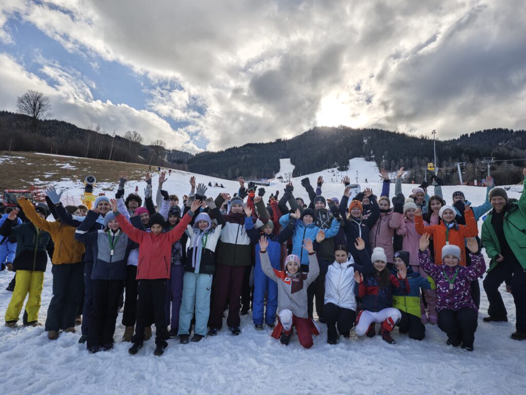 The 2026 Graz School Championships at Gaalerlifte saw an outstanding performance by the GIBS team across both skiing and snowboarding disciplines.