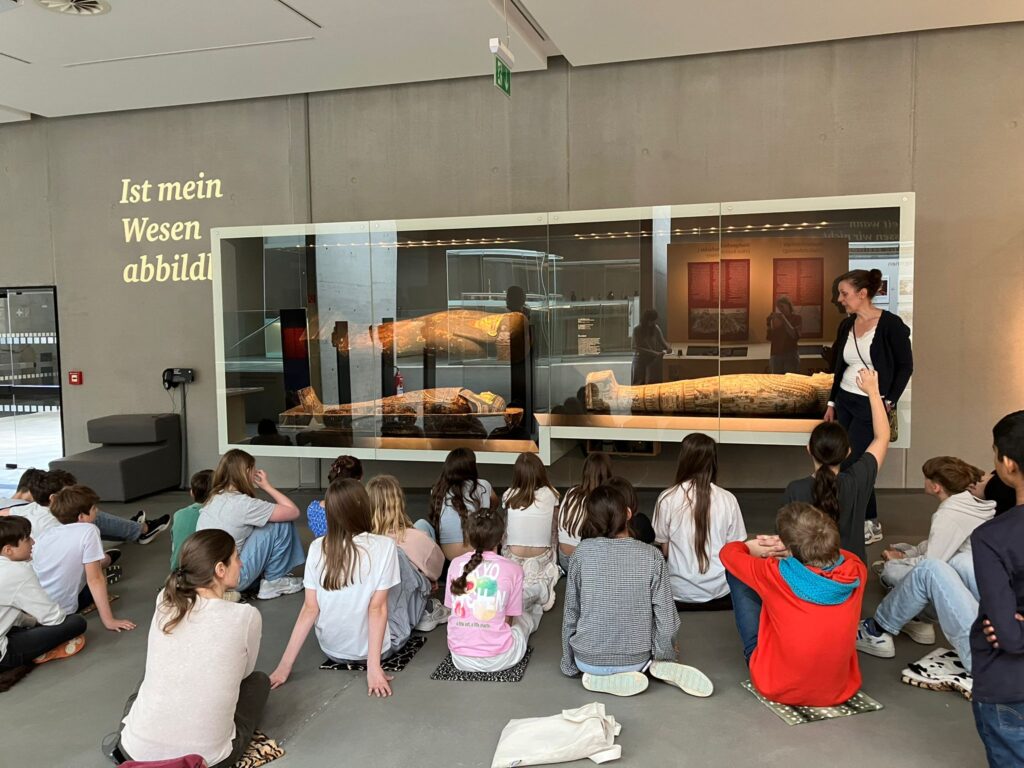 2b’s Visit to the Archeology Museum