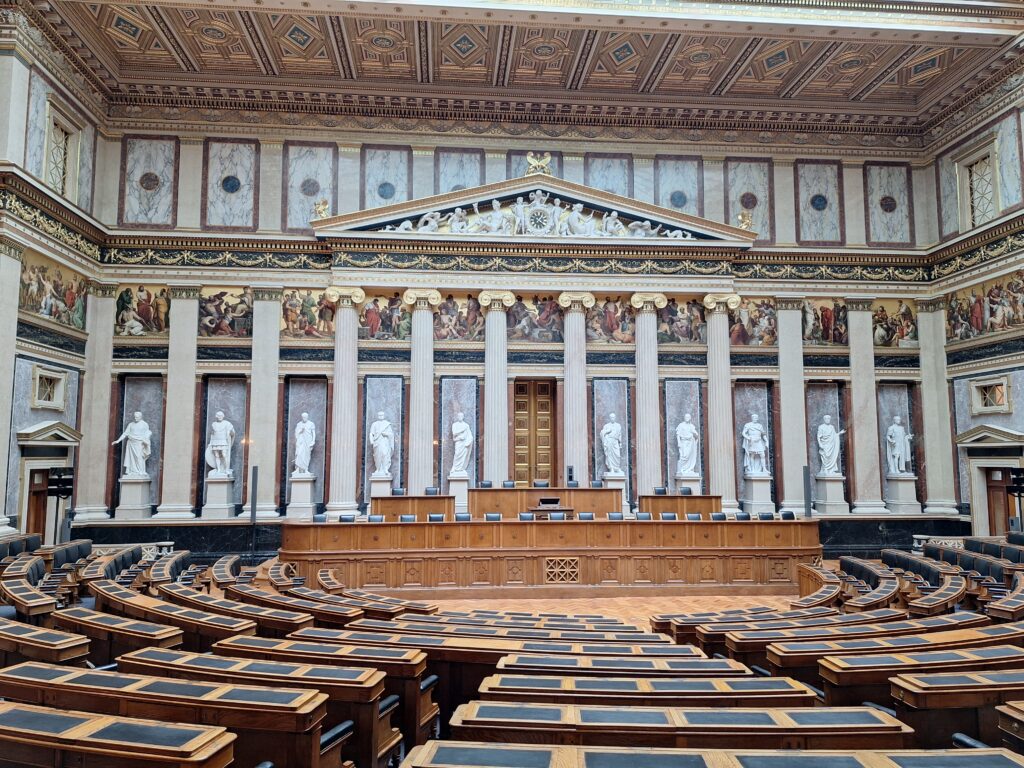 Discovering the Austrian Parliament